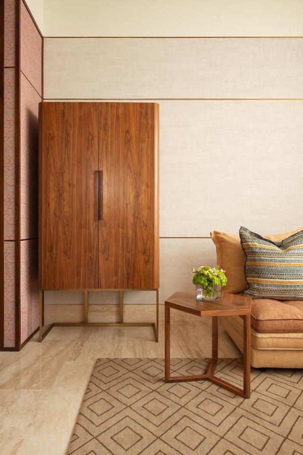 Shirvan Hotel City Yard Jeddah Exterior photo A room at the Mandarin Oriental
