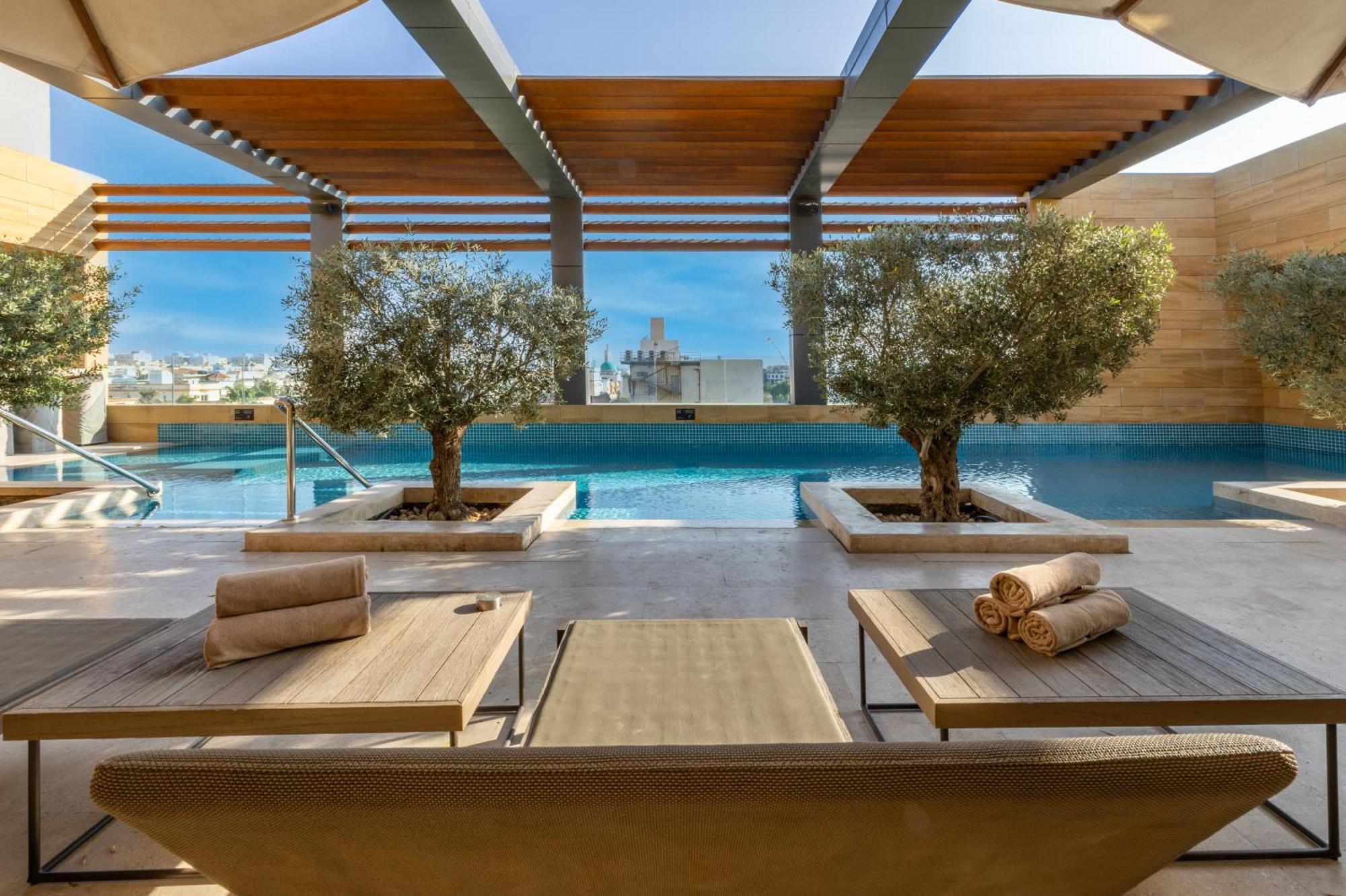 Shirvan Hotel City Yard Jeddah Exterior photo The pool at the hotel