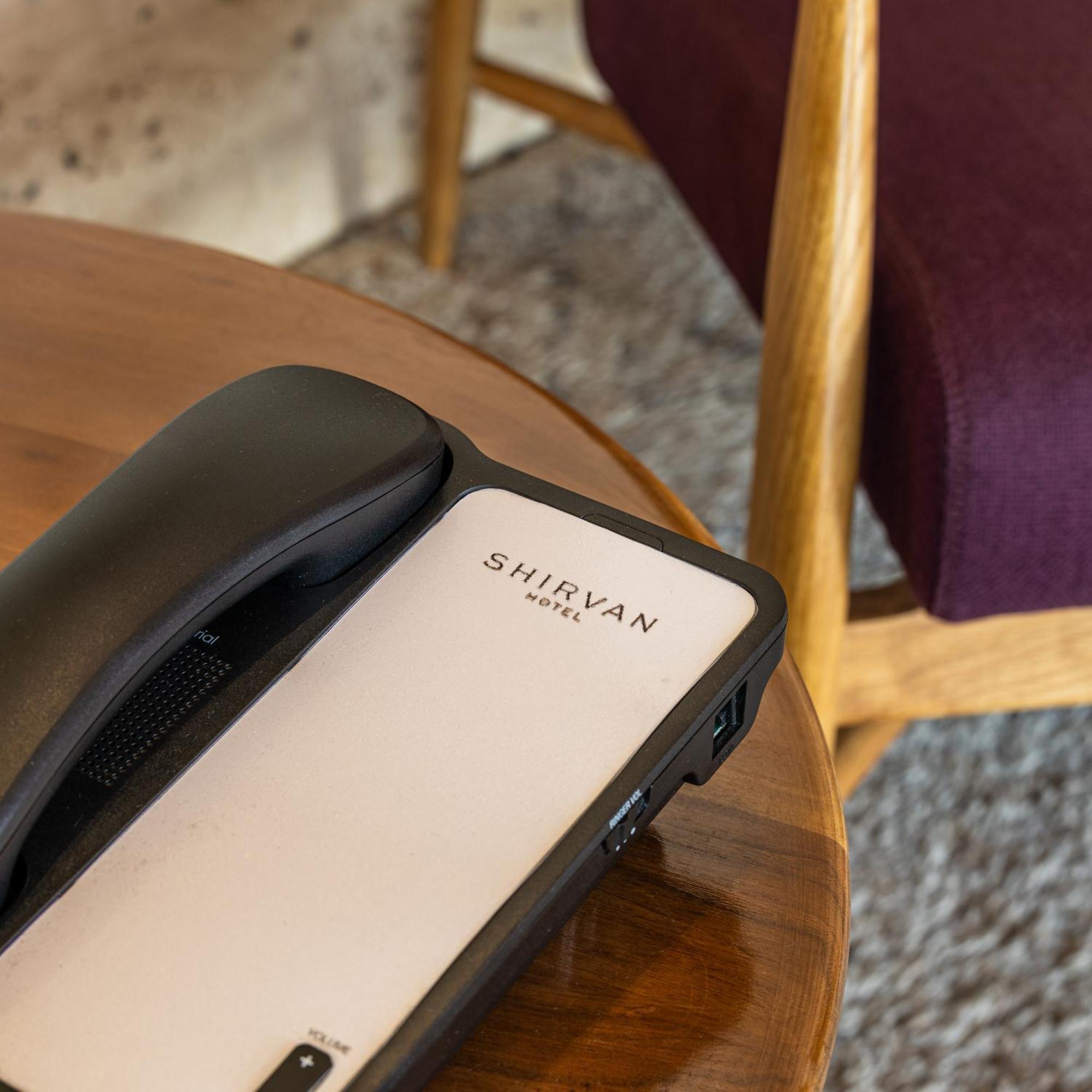 Shirvan Hotel City Yard Jeddah Exterior photo A telephone in a hotel room